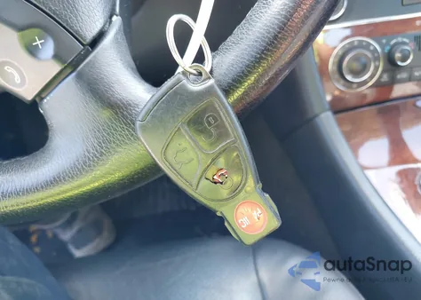 2006 Mercedes-Benz C 280 Luxury 4Matic z USA, uszkodzony, nr VIN WDBRF92H96F765581